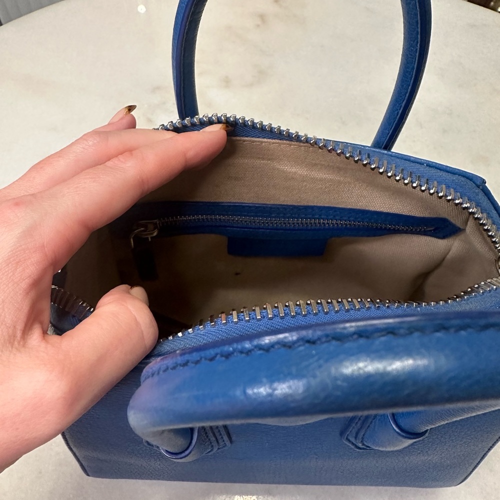 Givenchy Blue mini antigona crossbody - Picture 5 of 12